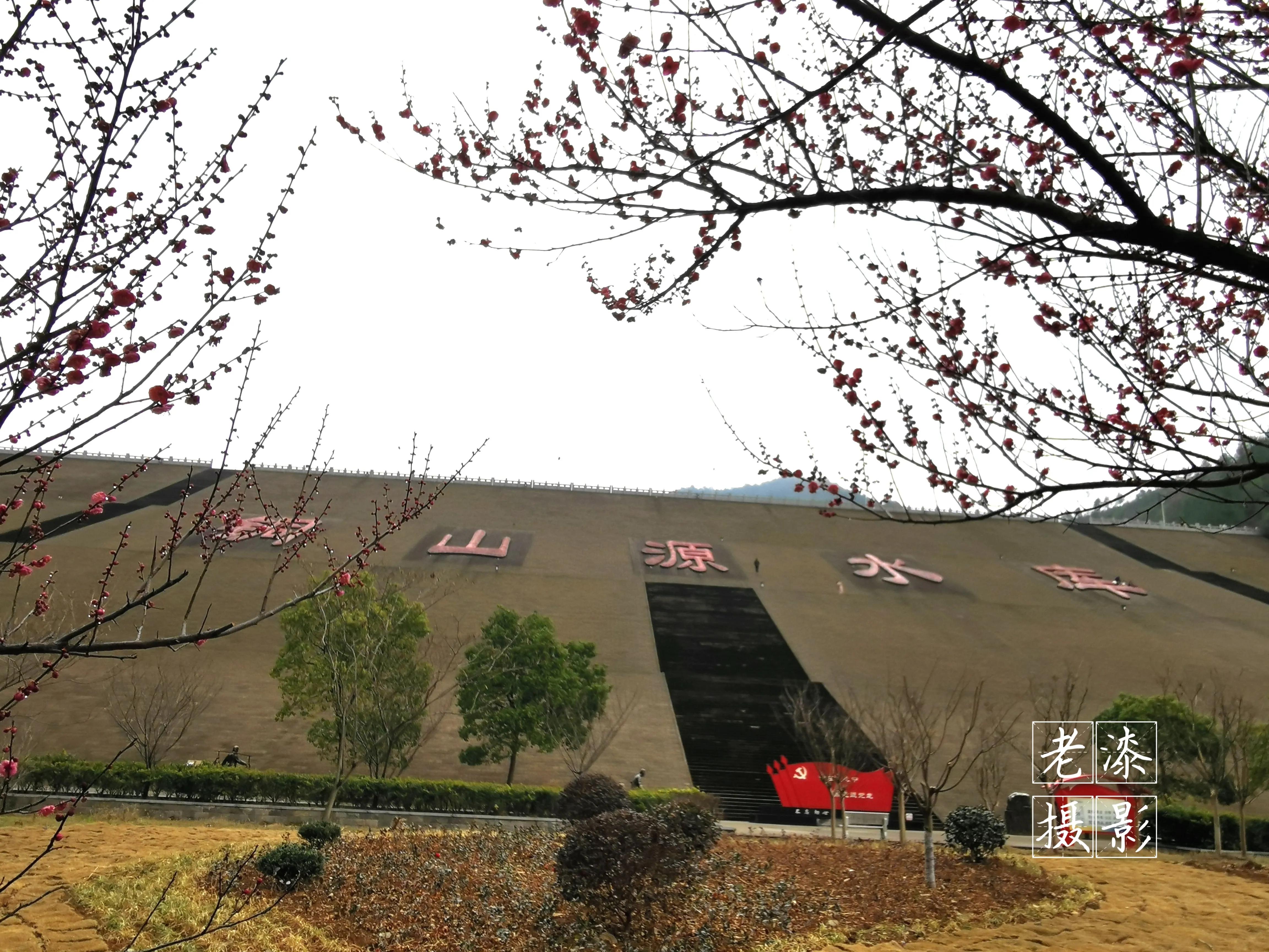 老爸的童年往事,老爸和老妈的故事