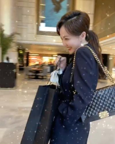 央视主持人被严查的有几人,中央电视台主持人被封杀