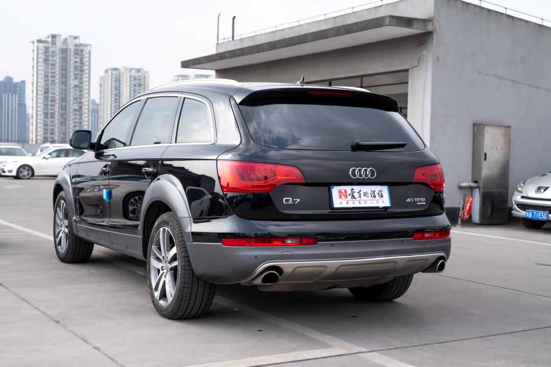 2011年奥迪q7二手值得购买么,二手的奥迪q7和宝马x5哪个好