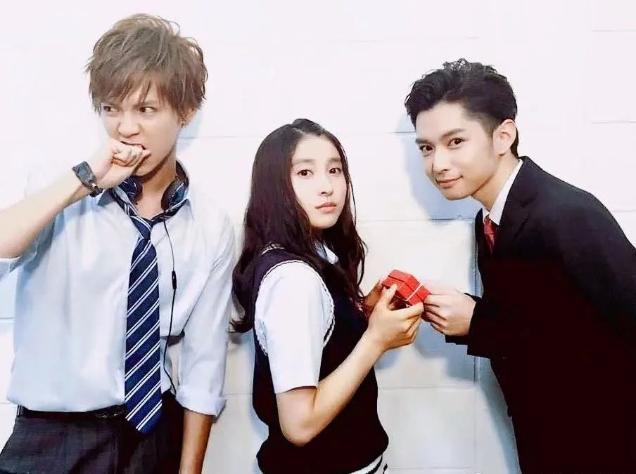 还记得《哥哥太爱我》的妹妹土屋太凤吗？她当妈妈啦！