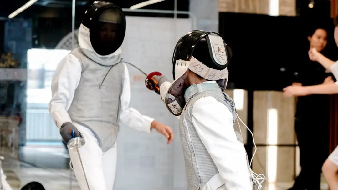 儿童击剑运动员下肢力量训练,少儿运动击剑