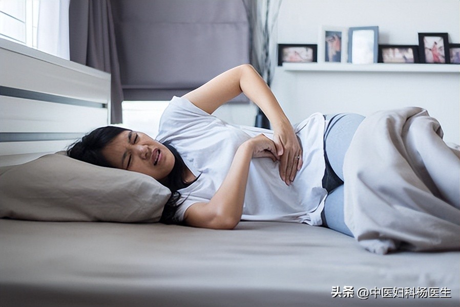 48岁女子绝经后出血，竟是宫颈癌晚期医生：3种情况，越拖越要命