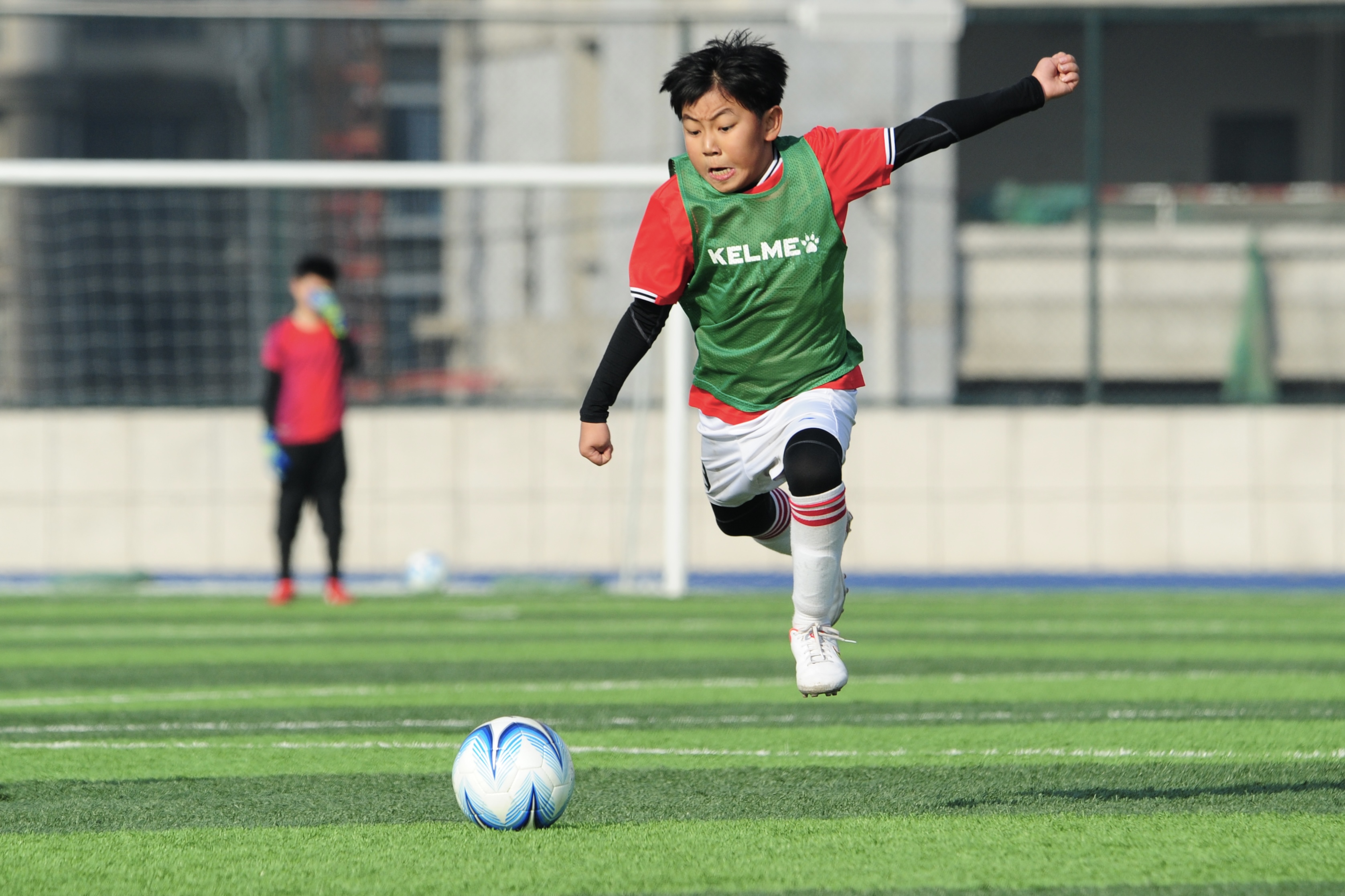 足球比赛怎样拍,怎么拍足球比赛的视频