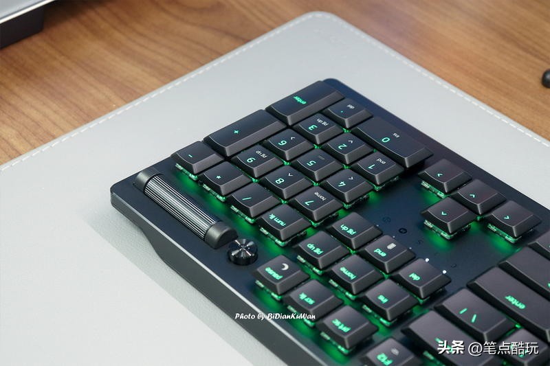 雷蛇噬魂金蝎v2紫轴无线版,雷蛇噬魂金蝎v2有线键盘膜