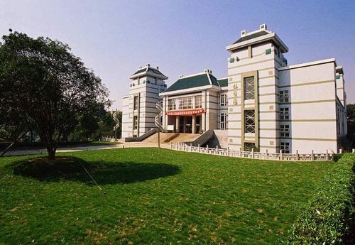 南京师范大学考研在哪找参考书目,2023考研南京师范大学报名人数