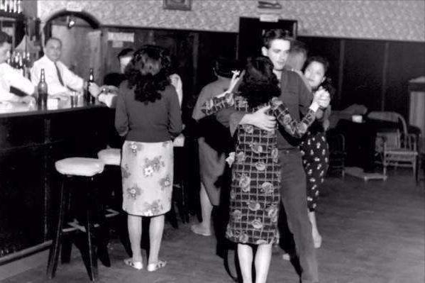 嫖娼决不能合法！新中国禁娼运动，是如何把娼妓从“鬼”变成人？