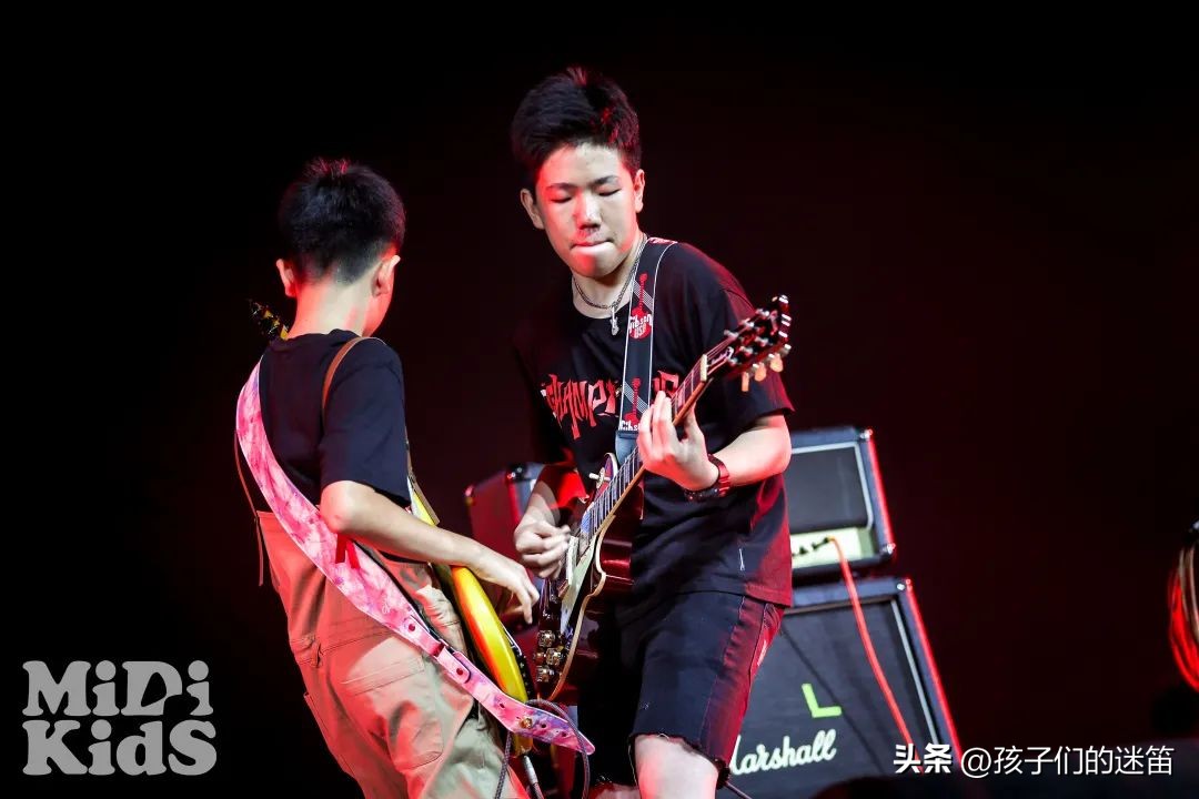 “嗨，我们是14G，来自西安的小伙计”