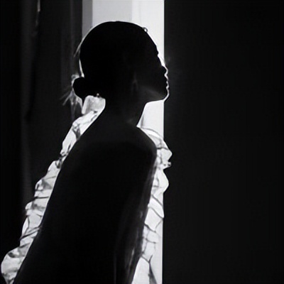 非主流头像黑白伤感男,漫女头像黑白高冷伤感