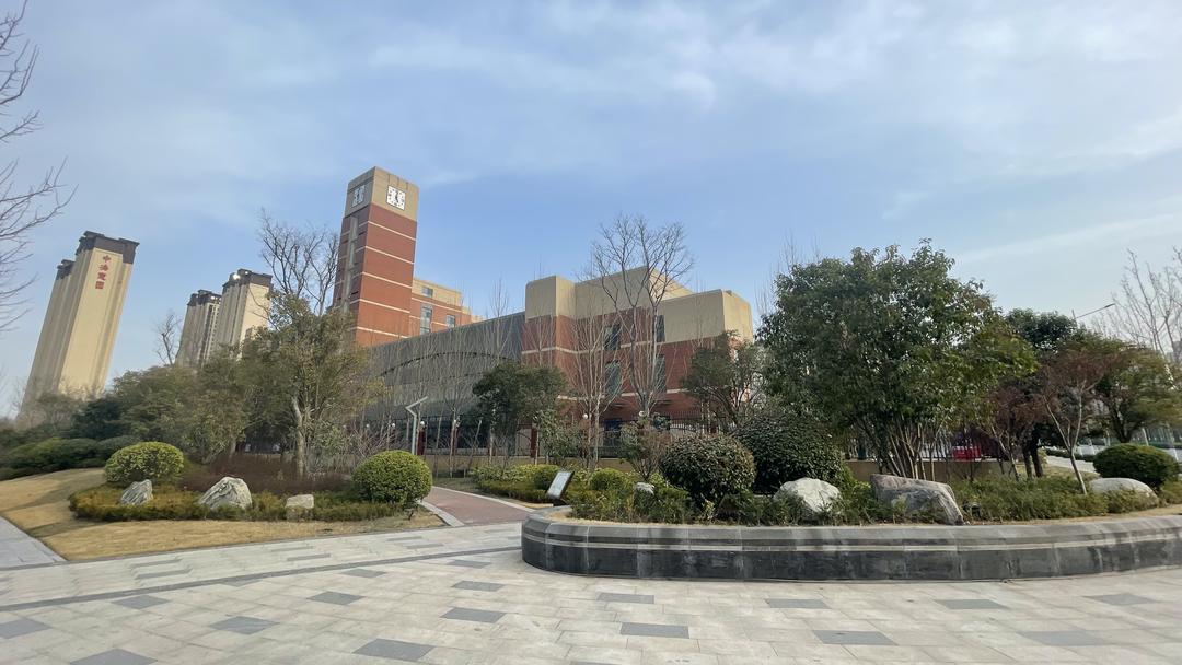 郑州滨河国际新城绿城明月怎么样,郑州滨河国际新城2022年的样子