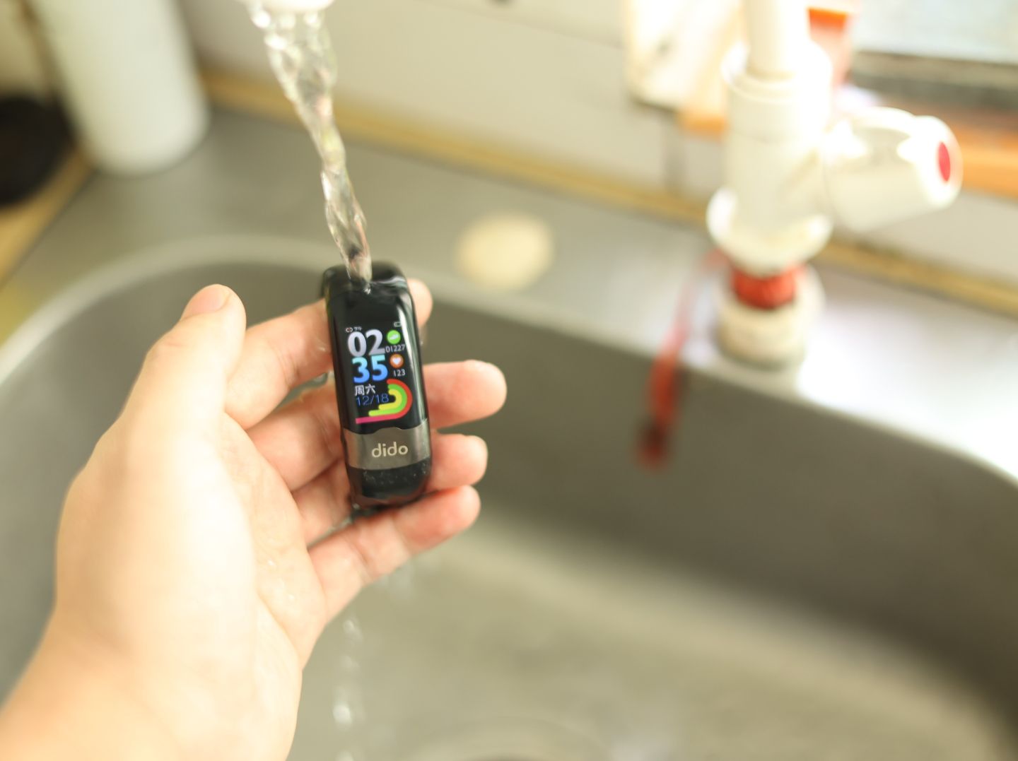 dido手环测心电视频,didoy2s智能血压手环测评