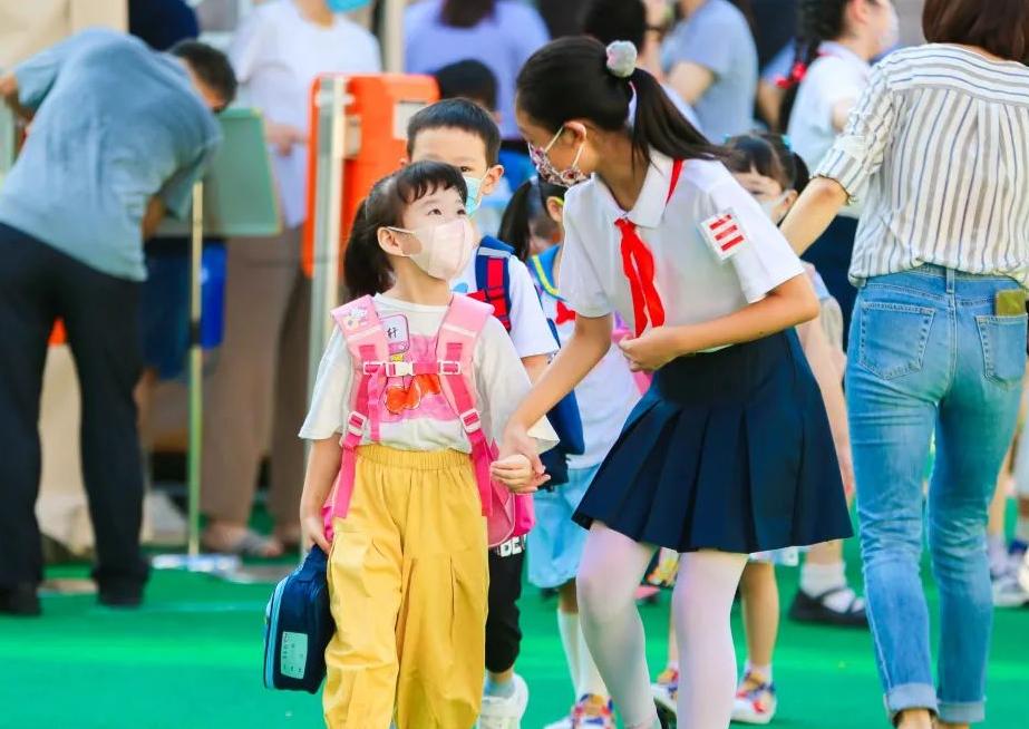 是否又是“头疼医脚”？小学期末考试或被取消，家长对此并不买单