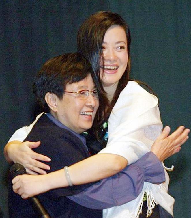 谷建芬老公追悼会,作曲家谷建芬晚年