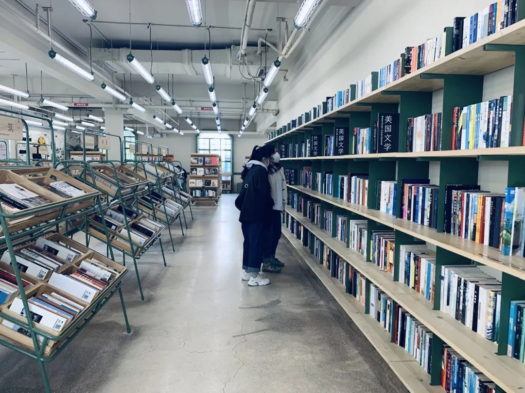 灏忓竷鎽勫奖鍥㈤槦,灏忓竷鎽勫奖