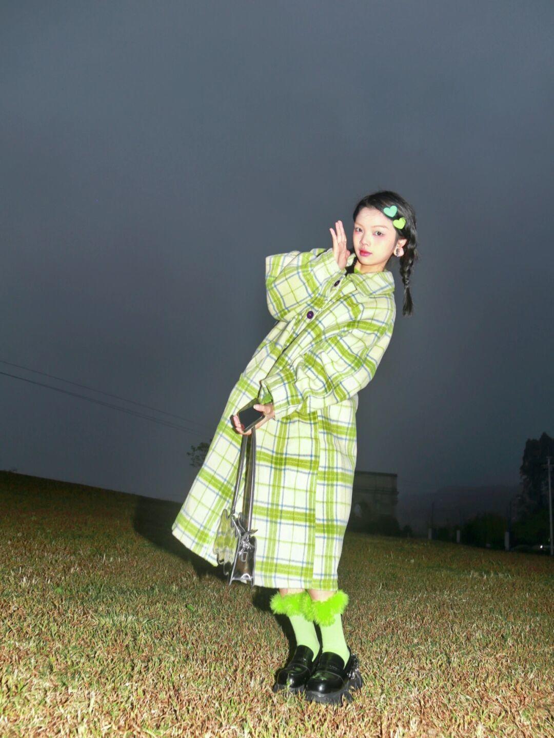 冬天穿什么大衣比较好看20岁,大衣穿搭怎么拍出韩剧女主的感觉