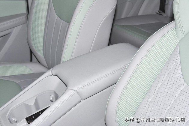 新宝骏rs-3新款装饰品,新宝骏rs-3有360度全景影像