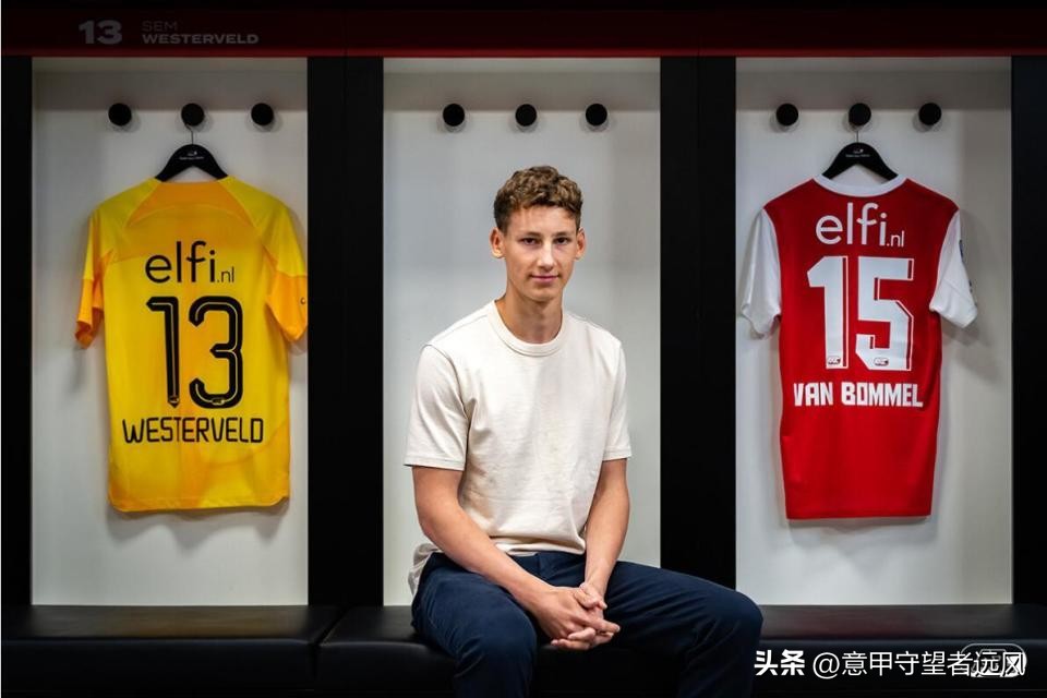 每日转会：荷兰传奇中场俩儿子齐跳槽弟弟签荷甲豪强哥哥去比乙