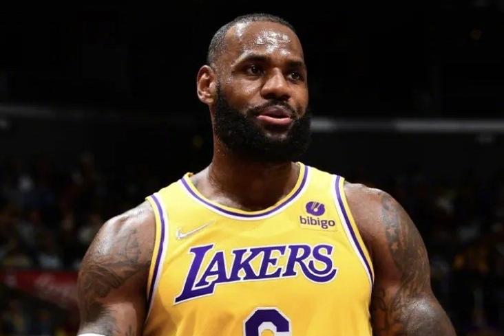 交易米切尔湖人三巨头,kd和米切尔