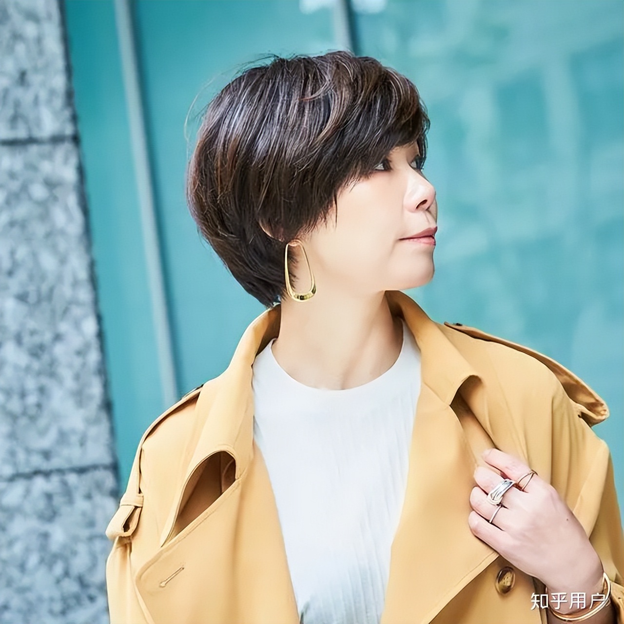 中年妇女发型烫发40-50岁全烫大卷,中年妇女发型烫发40-50岁短发