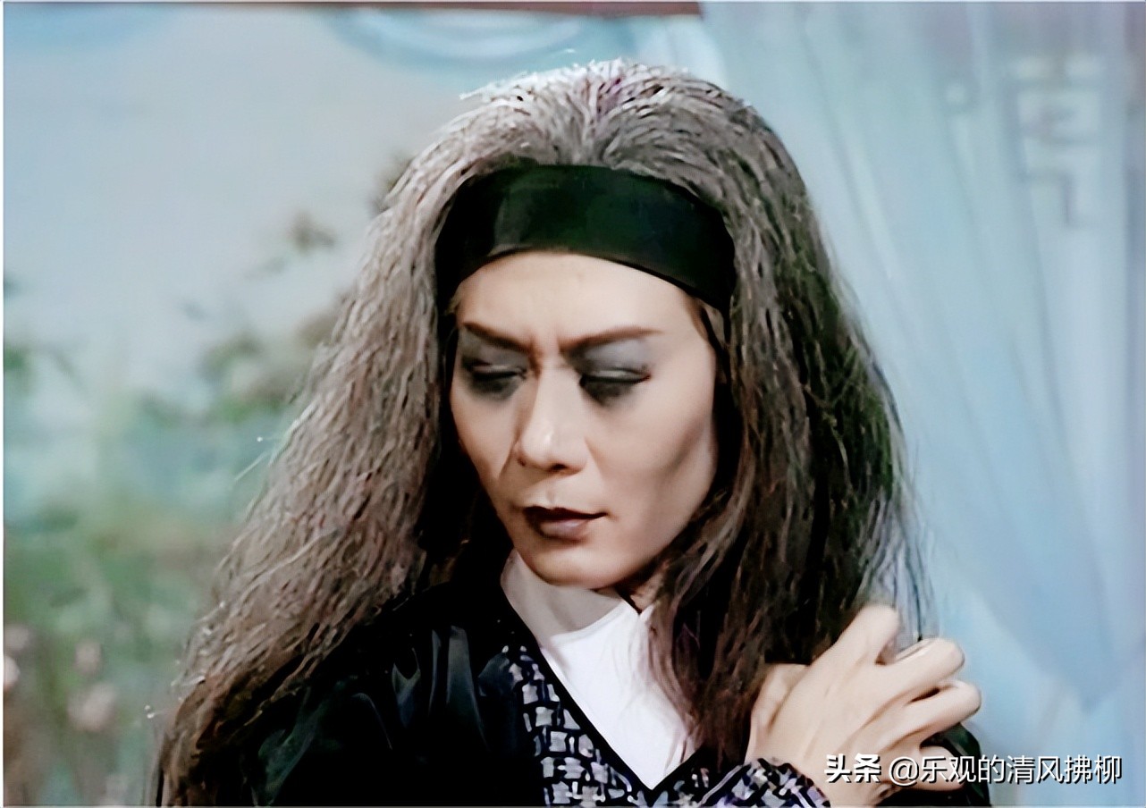 西毒欧阳锋练成蛤蟆功攻打郭靖,后期郭靖能打败西毒欧阳锋吗