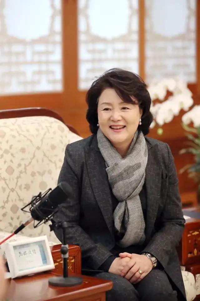 文在寅夫人和现任总统夫人,文在寅夫人事件