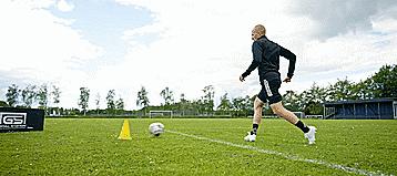 怎么练习转身和背后过人,如何做到熟练虚晃转身