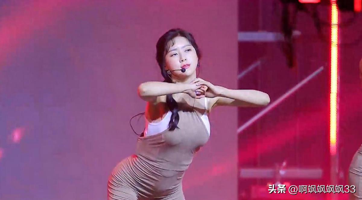 现在女星玩“诱惑”毫无下限！