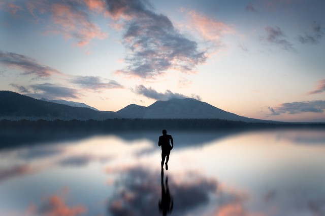 头悬梁锥刺股的典故视频,头悬梁锥刺股视频