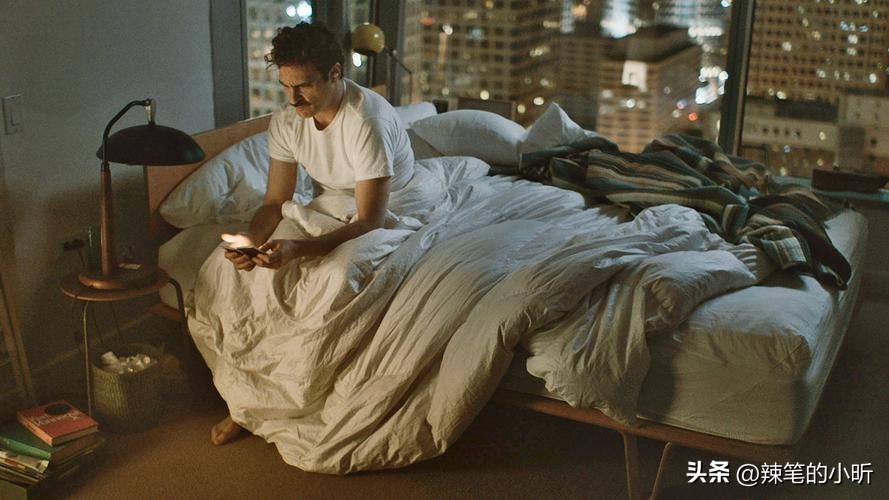 关于人工智能和机器人的科幻电影,人工智能是否能代替人类科幻作文