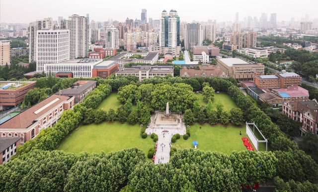 在上海学电脑哪里好,上海专门学计算机的大学