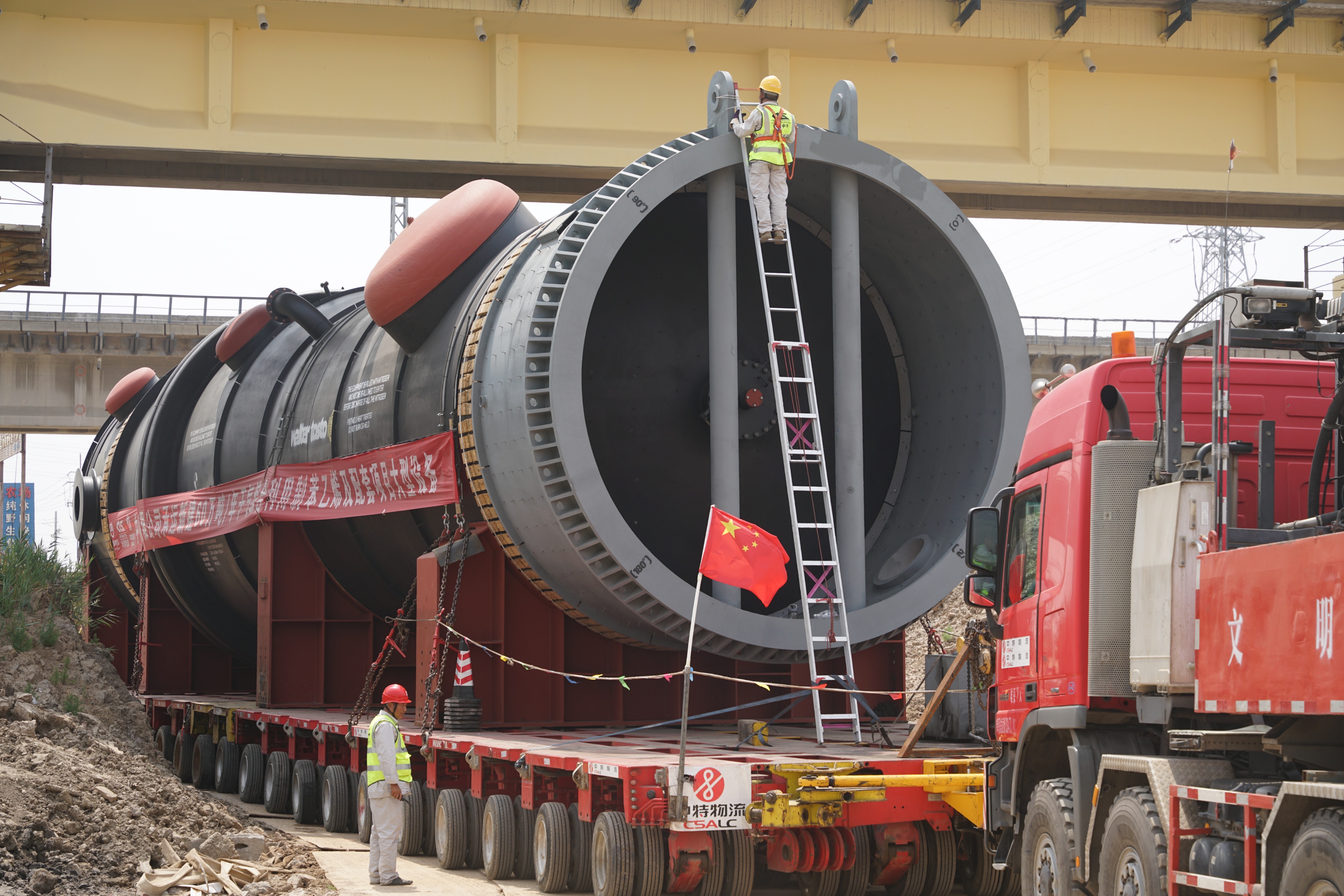 大型石化设备发运,超大型设备运输