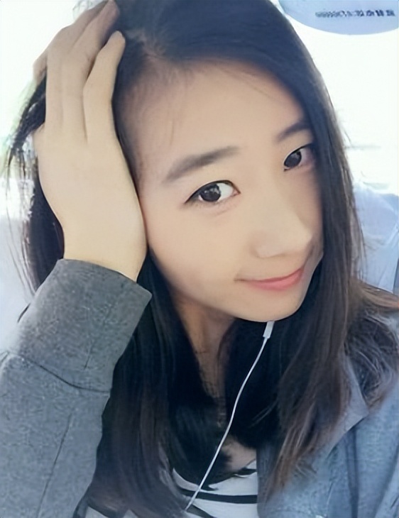 世界足球十大美女宝贝,世界上最吸引人的足球美女