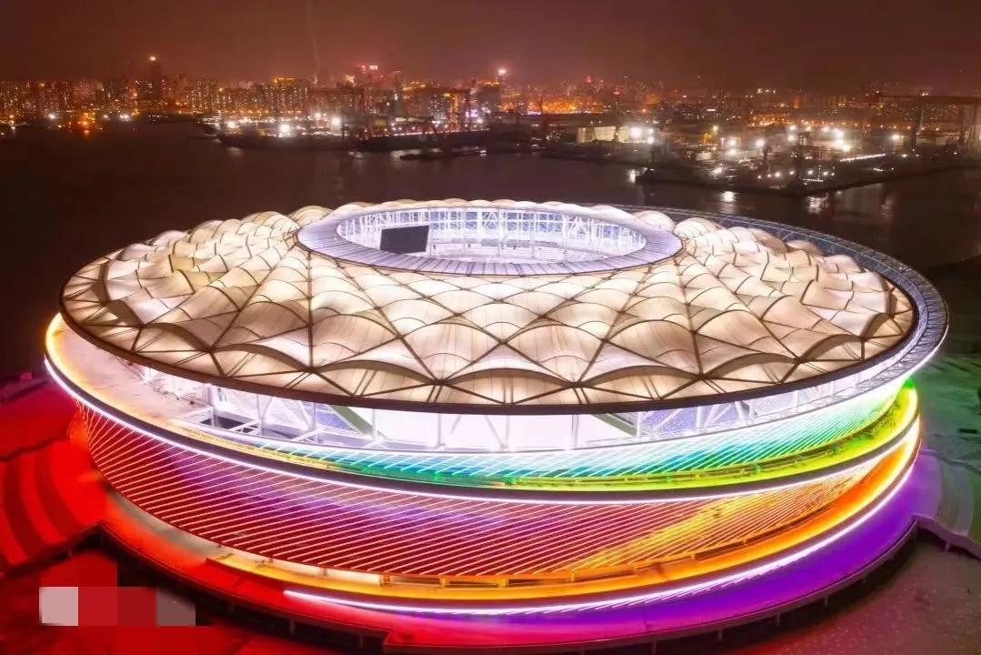 最大的体育场能容纳多少人,中国最大的10个体育场