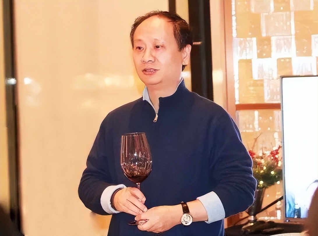 湖南新首富徐航：一天狂赚3.27亿，两年身家暴涨1030亿