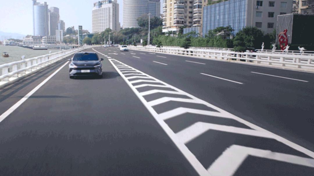 钄氭潵缁欑壒鏂媺璐圭敤 (钄氭潵vs鐗规柉鎷夋湇鍔′笌浜у搧璋佹洿閲嶈)