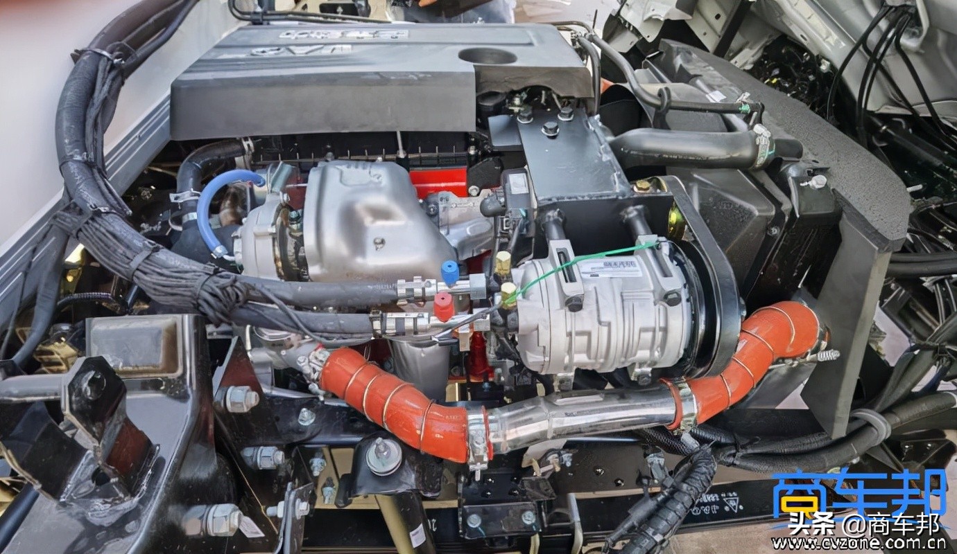 从外观、内饰再到底盘，冷链1号帅铃冰博士到底强在哪里？