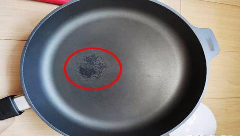 不粘锅会释放有毒物质吗,不粘锅有划痕到底有没有毒