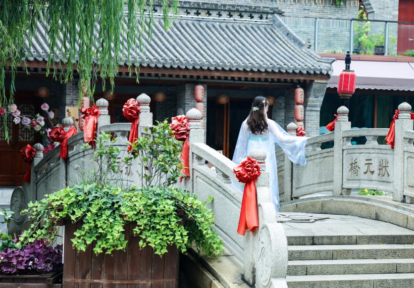 高中状元金榜题名的诗句,10首状元诗赠高考学子