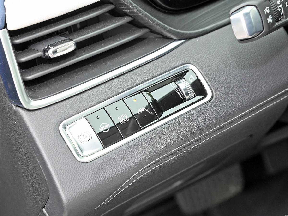 别克君越顶配2020款测评,外观内饰升级车