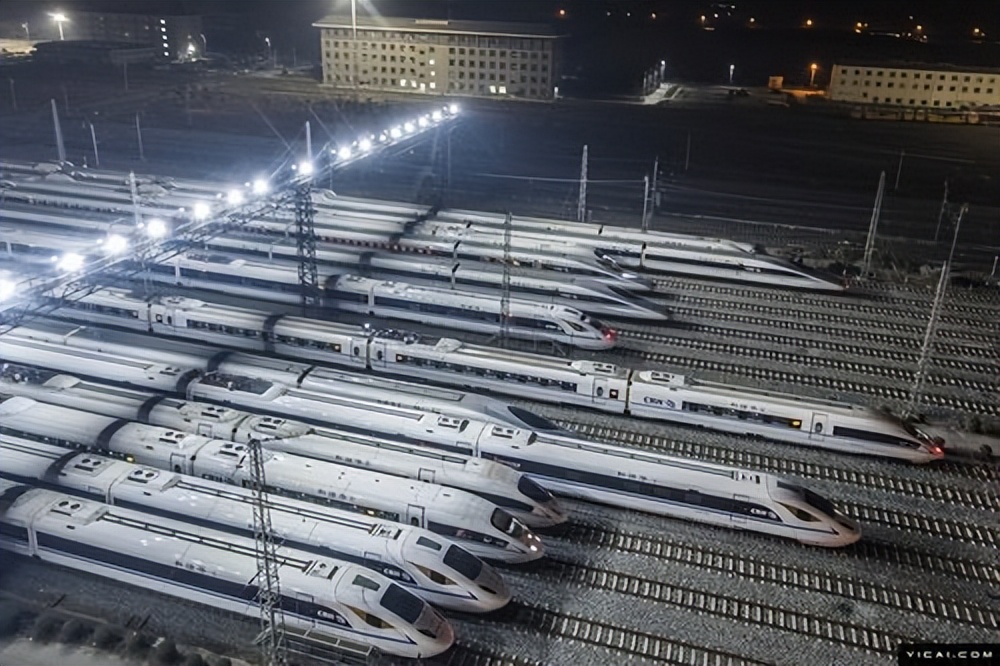 为何高铁夜间不运行,高铁为什么不能在夜间行驶