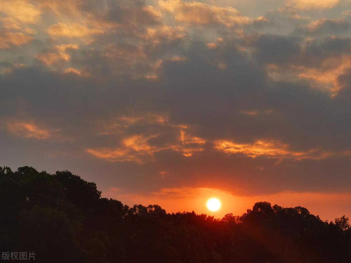 站桩功修炼方法视频,打坐站桩哪个促进修行