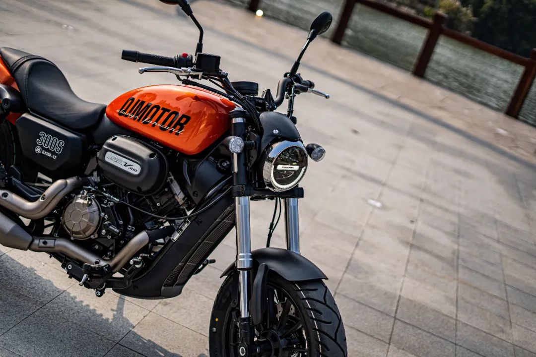 qj新闪300s测评,qjmotor300s测评