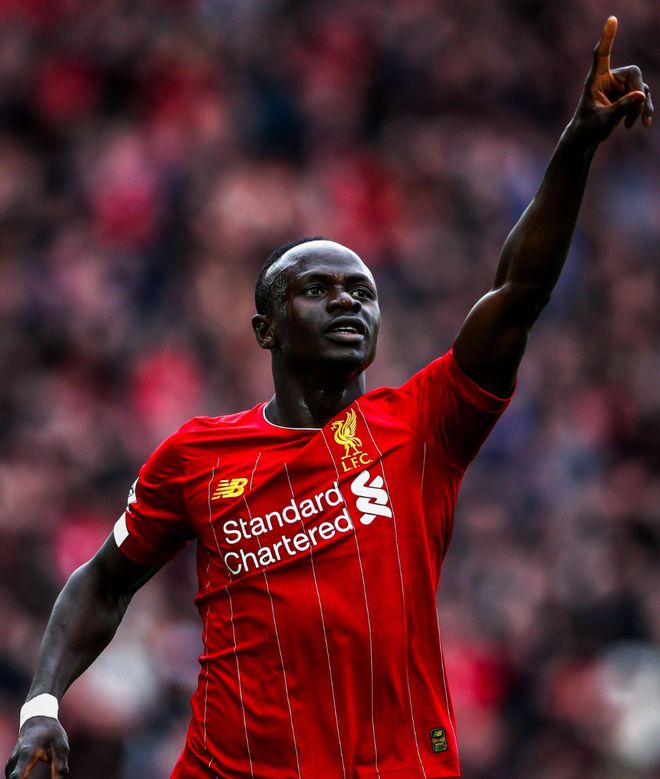 巴西小孩踢足球没有足球场,为什么巴西贫民窟足球厉害