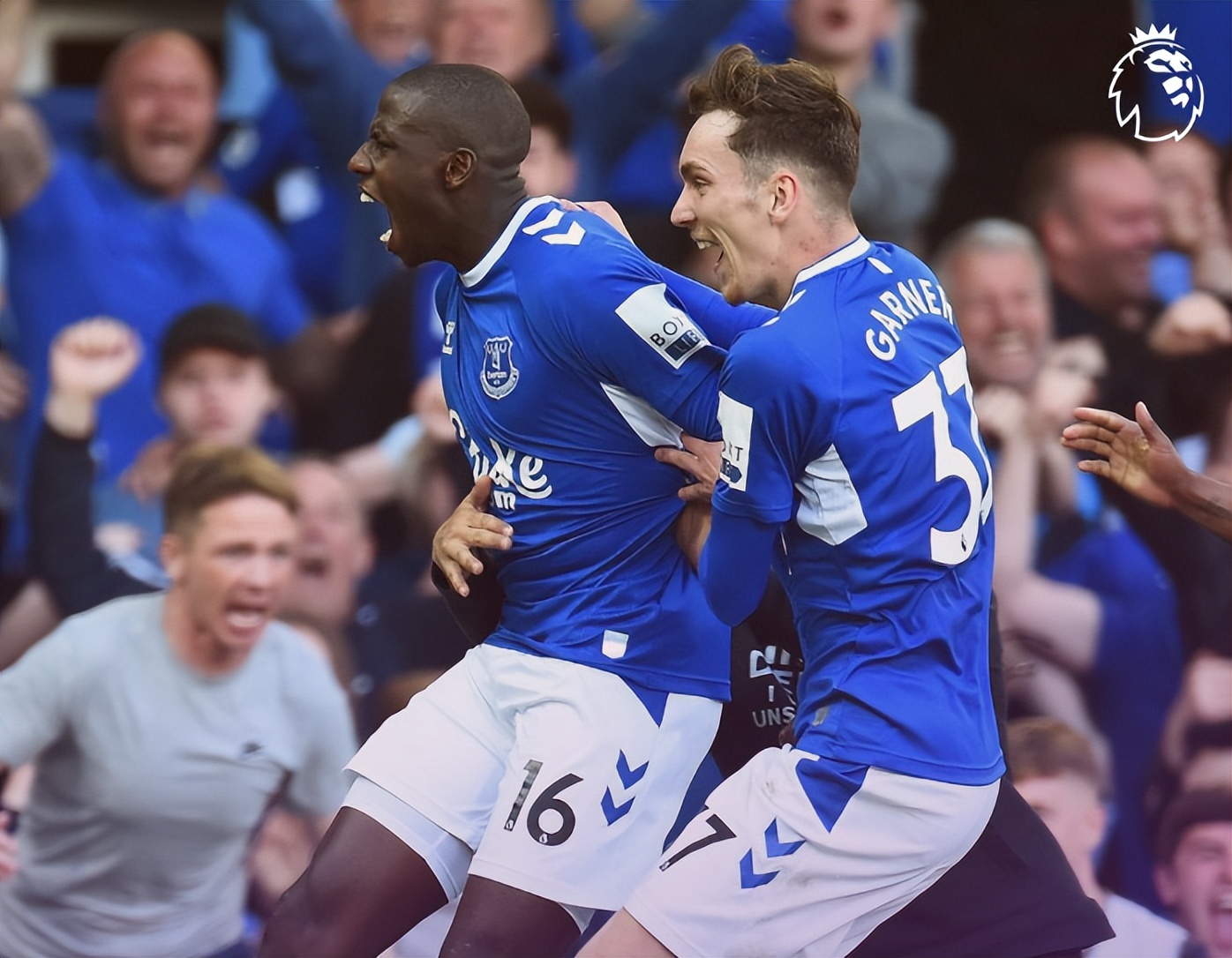 1-0保级，4万球迷狂欢！英超头号赢家诞生：1球价值1亿英镑