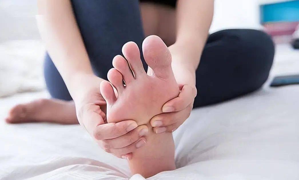 身体缺钾的人，会有这3个表现，可以食用这些食物来补充钾