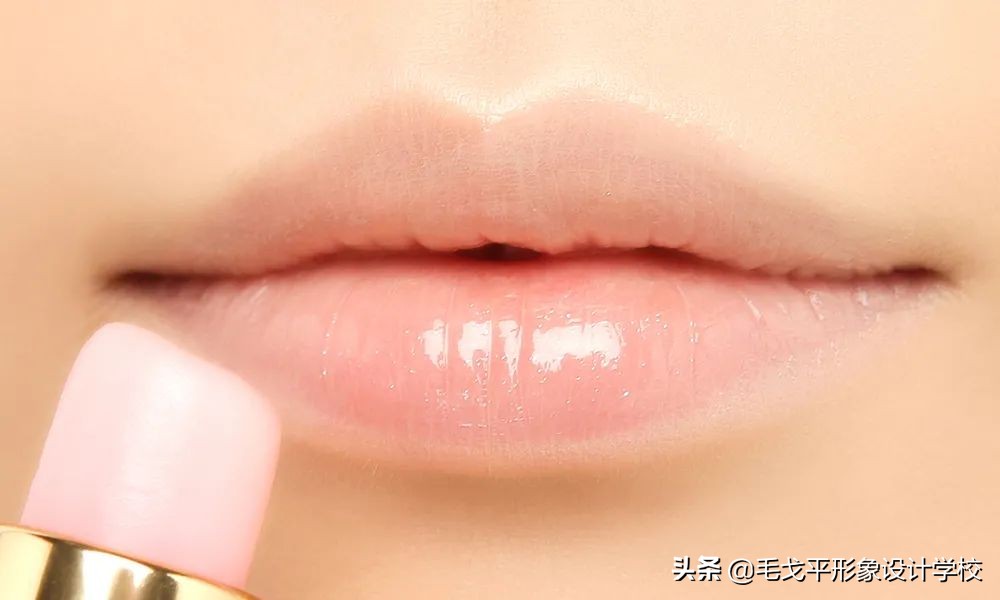 你真的会擦口红吗,你真的会涂凡士林吗