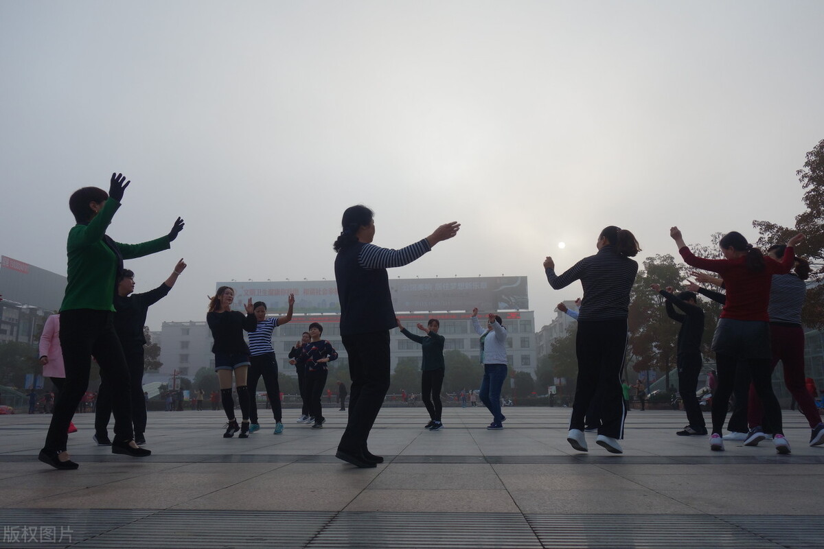 高血压饭前两不做睡前两不做,高血压药是早上饭前吃还是饭后吃
