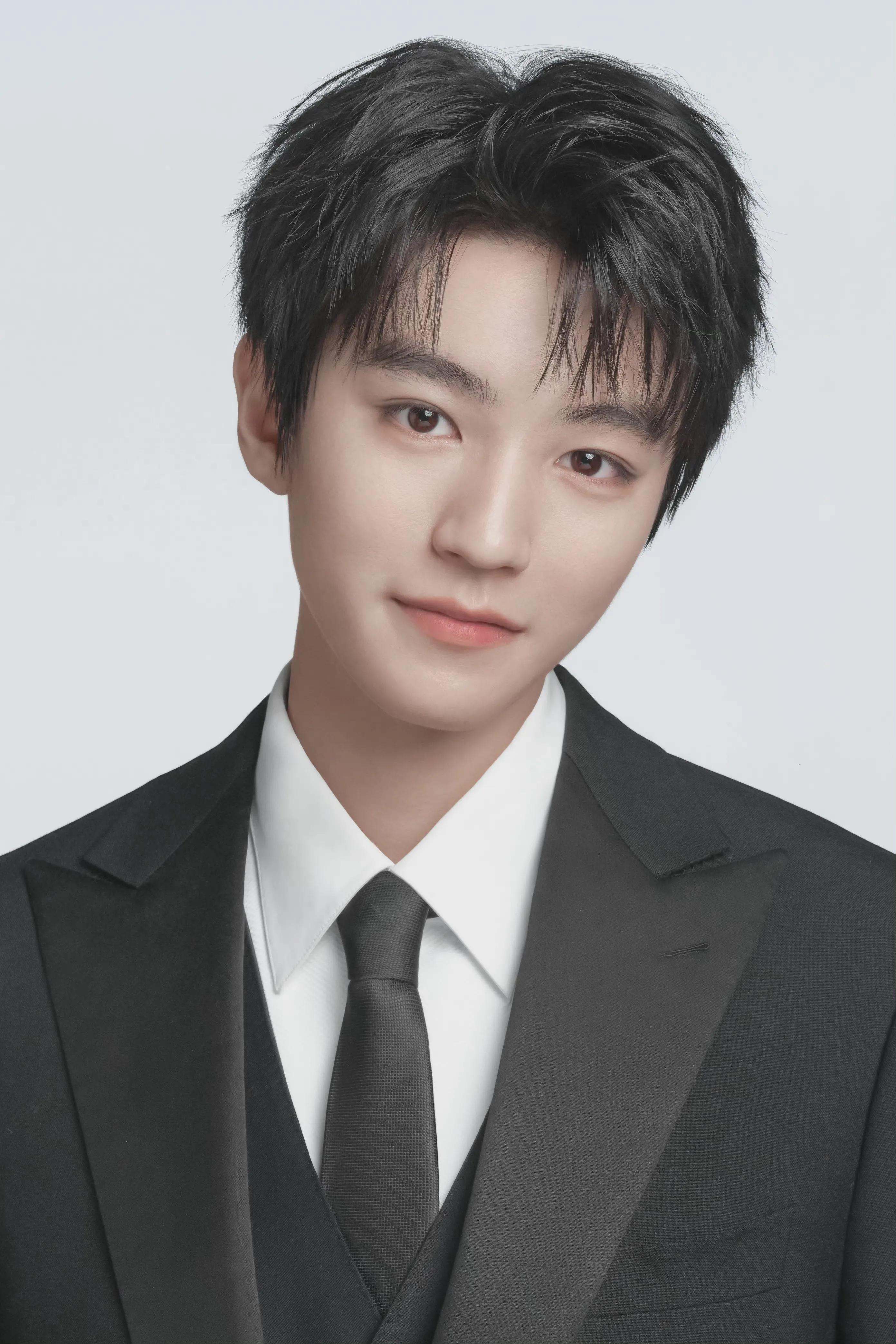 tfboys队长王俊凯王源千玺,tfboys队长王俊凯演唱少年说