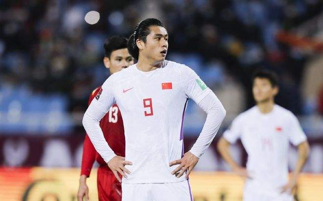 国足对沙特张玉宁,12强赛沙特男足张玉宁