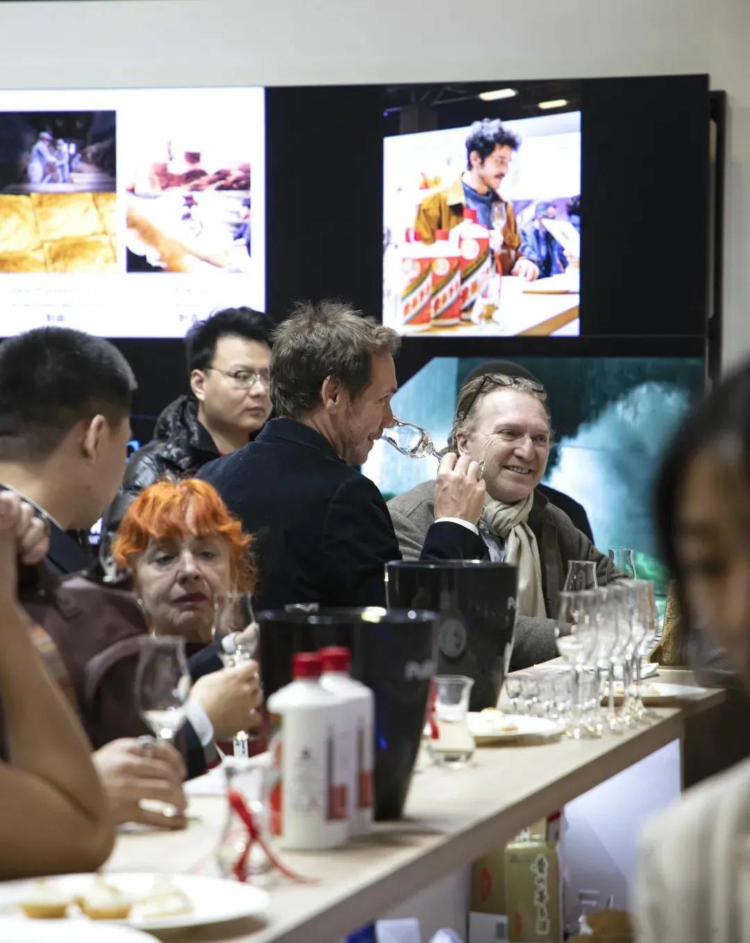 昆明太阳需匹配多巴胺穿搭环境共生咖啡来自愈疫情阴霾走游慢活族