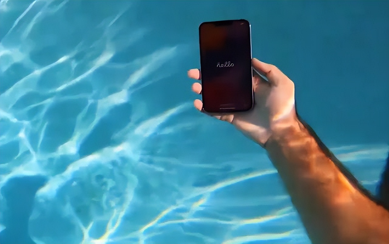 iphone13官方降价值得买吗,iphone13这次降价值得购买吗